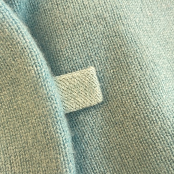 ATM 100% cashmere turquoise crew neck long sleeve sweater fits like small sz xs - Picture 11 of 11